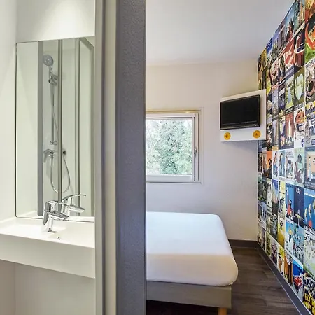 Hotelf1 Rouen Sud Parc Expos Rénové