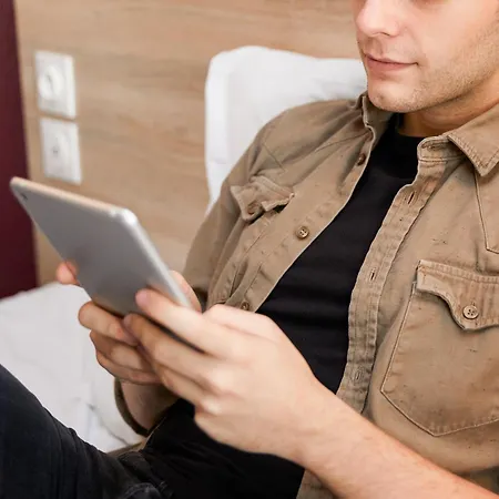 Hotel Hotelf1 Rouen Sud Parc Expos Rénové *