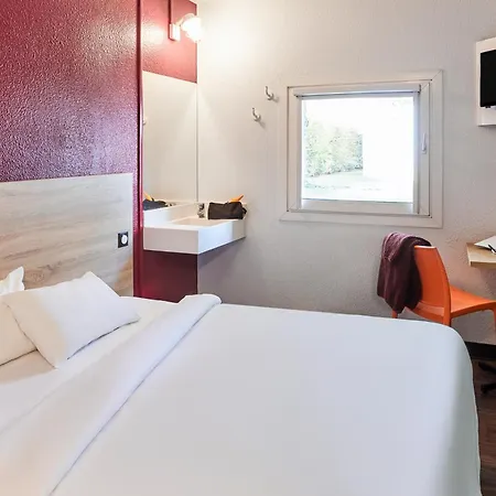 Hotel Hotelf1 Rouen Sud Parc Expos Rénové *