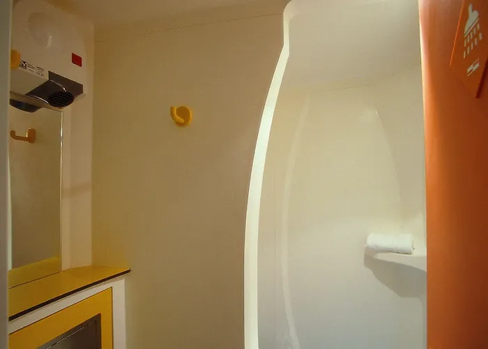 Hotelf1 Rouen Sud Parc Expos Rénové Hotel